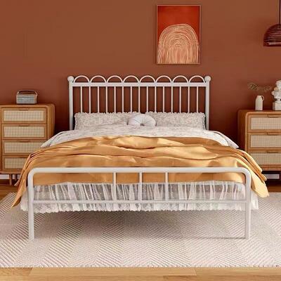 French Vintage Metal Bed Frame with Bold Minimalist DesignElegant Iron Bed for Modern and Classic Bedrooms